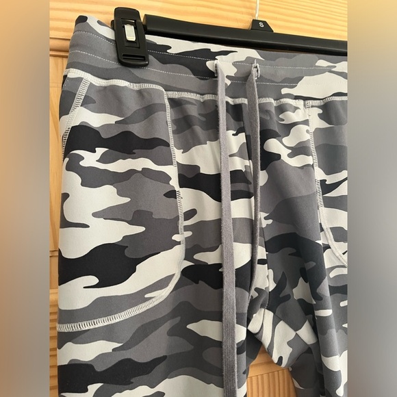 Zyia Gray and Black Came Pants with Drawstring and Pockets Size Medium - Picture 6 of 11